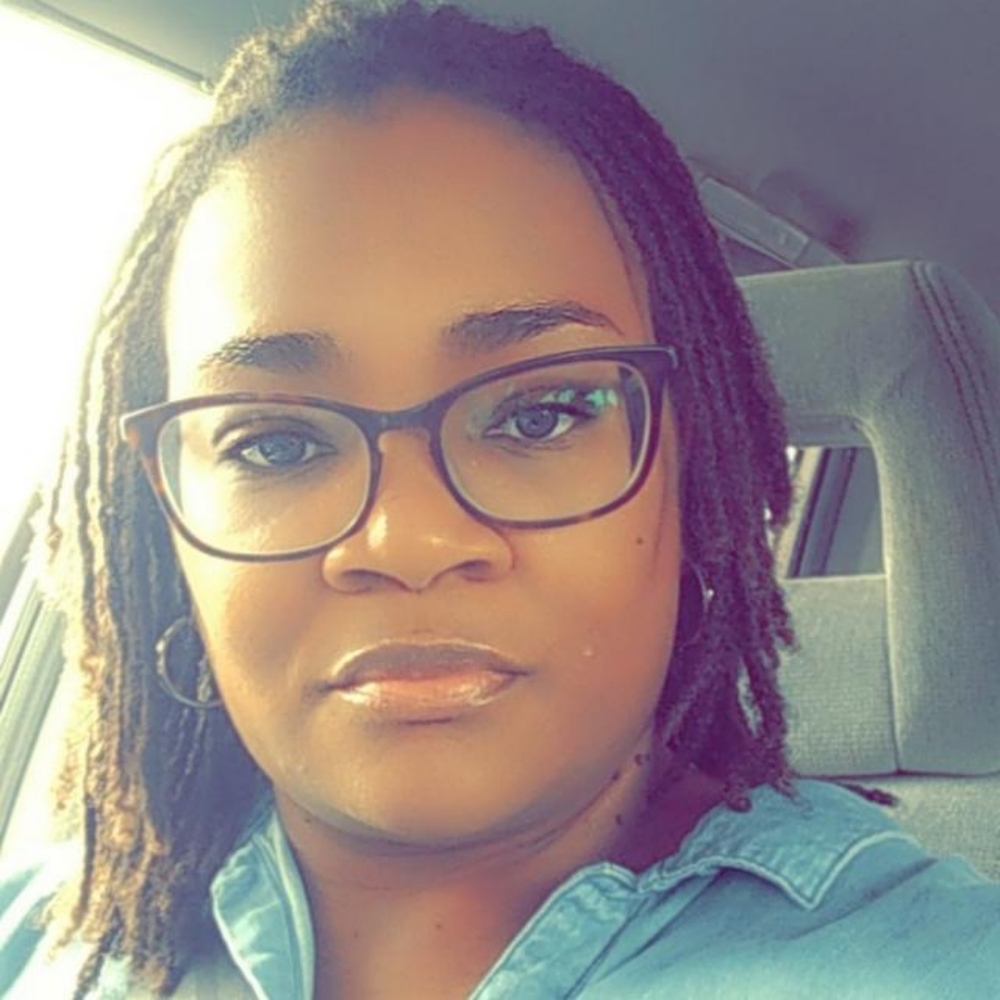 Meet your Posher, April